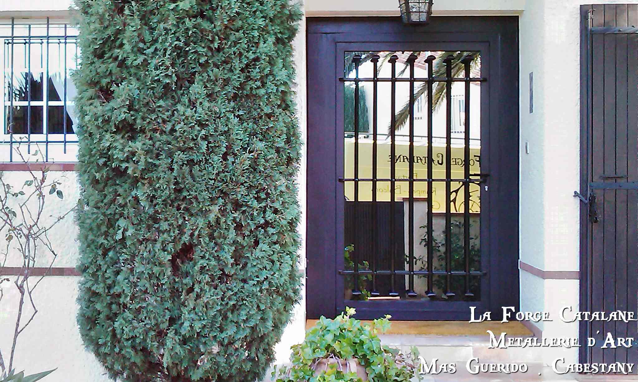 porte moderne verre espion forge catalane.jpg